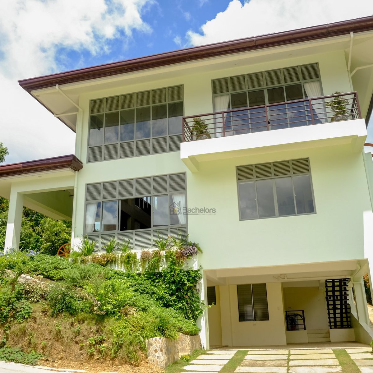 Amonsagana Foreigner Can Own 4BR House For Sale in Balamban Cebu [House