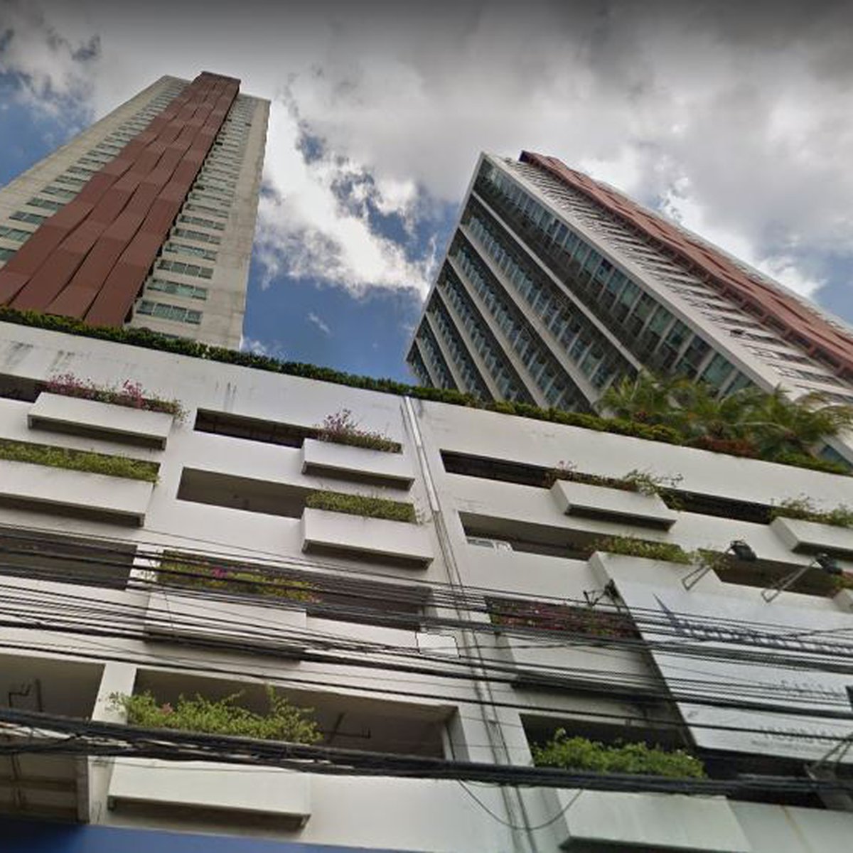 Capital Towers For Rent
