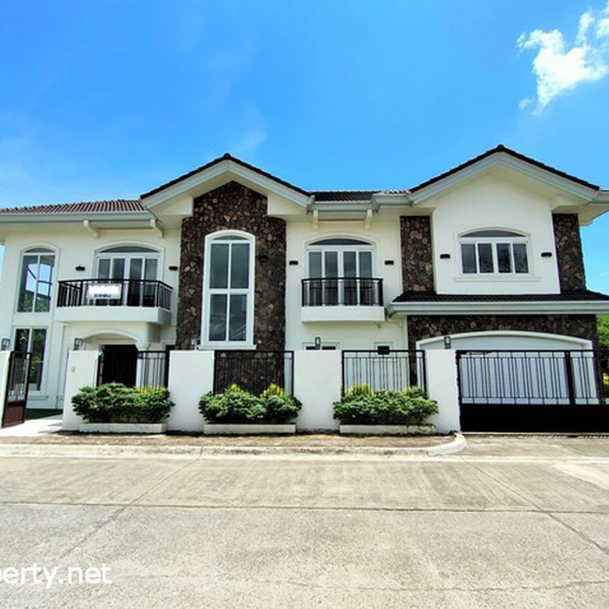 6bedroom Single Detached House For Sale in Talisay Cebu [House and Lot