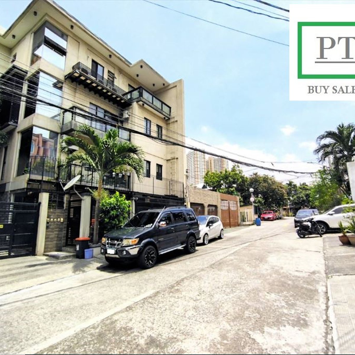 Townhouse in Kapitolyo Pasig, TFA 200 sqm, 3 bedroom, 2 parking slot
