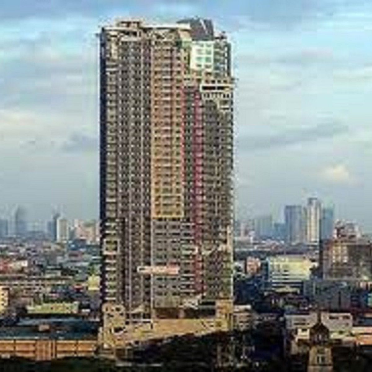 Studio Unit for Rent in The One Torre De Sto Tomas Sampaloc Manila