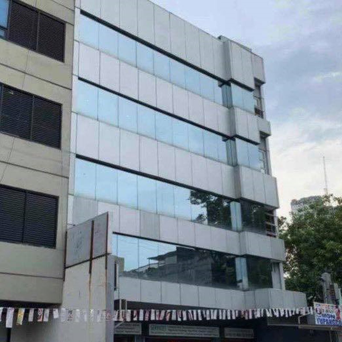 Building and Medical Clinic for Sale in Malate Manila