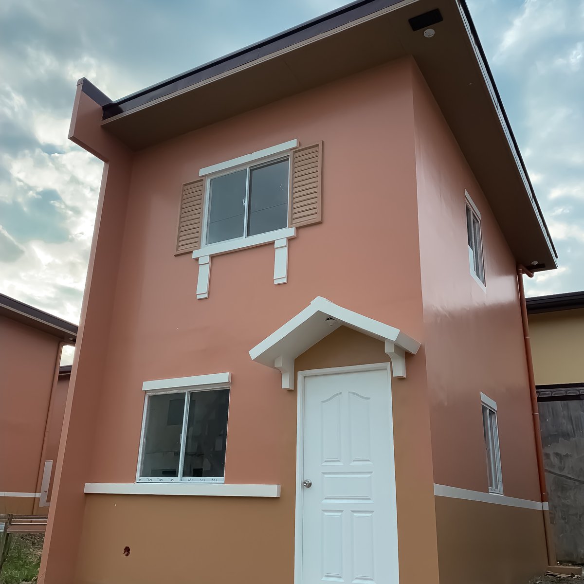 AFFORDABLE 2 BEDROOM HOUSE AND LOT IN STO. TOMAS BATANGAS [House and