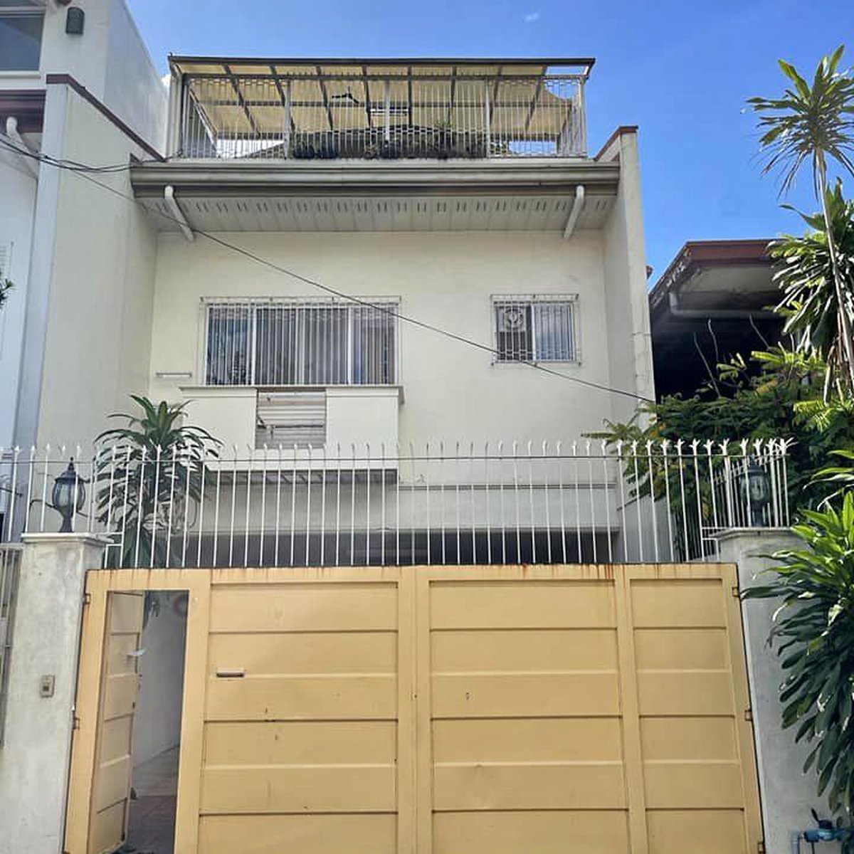 House and Lot For Sale Scout Area Tomas Morato Quezon City [House and
