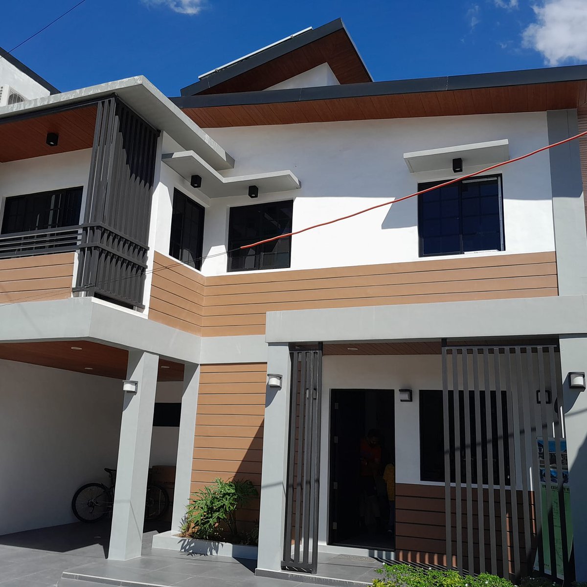 HOUSE FOR SALE IN DEPARO CALOOCAN CITY Deparo Executive Villas [House