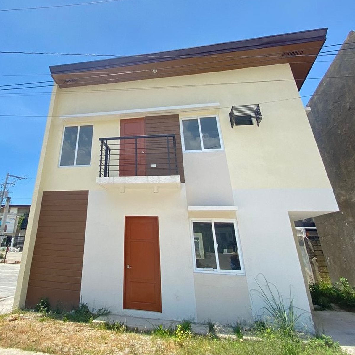 HOUSE AND LOT FOR SALE IN MODENA MINGLANILLA [House and Lot 🏘️] (June