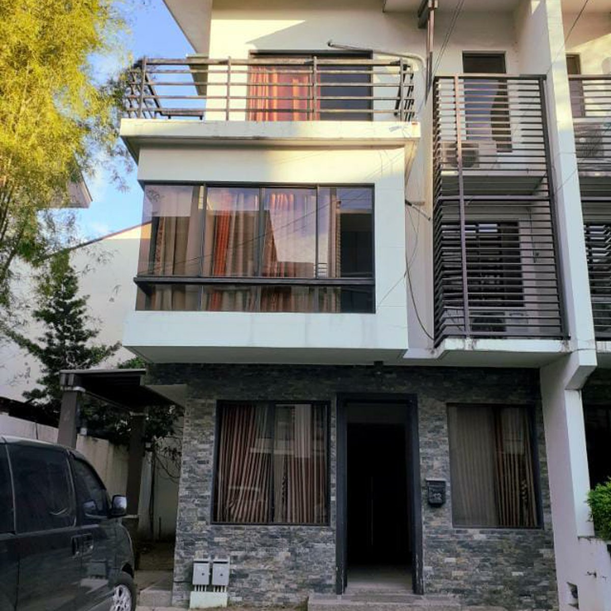 150.00 sqm 3bedroom Mahogany Townhouse For Rent in Acacia Estates [Condo 🏙️] (April 2022) in