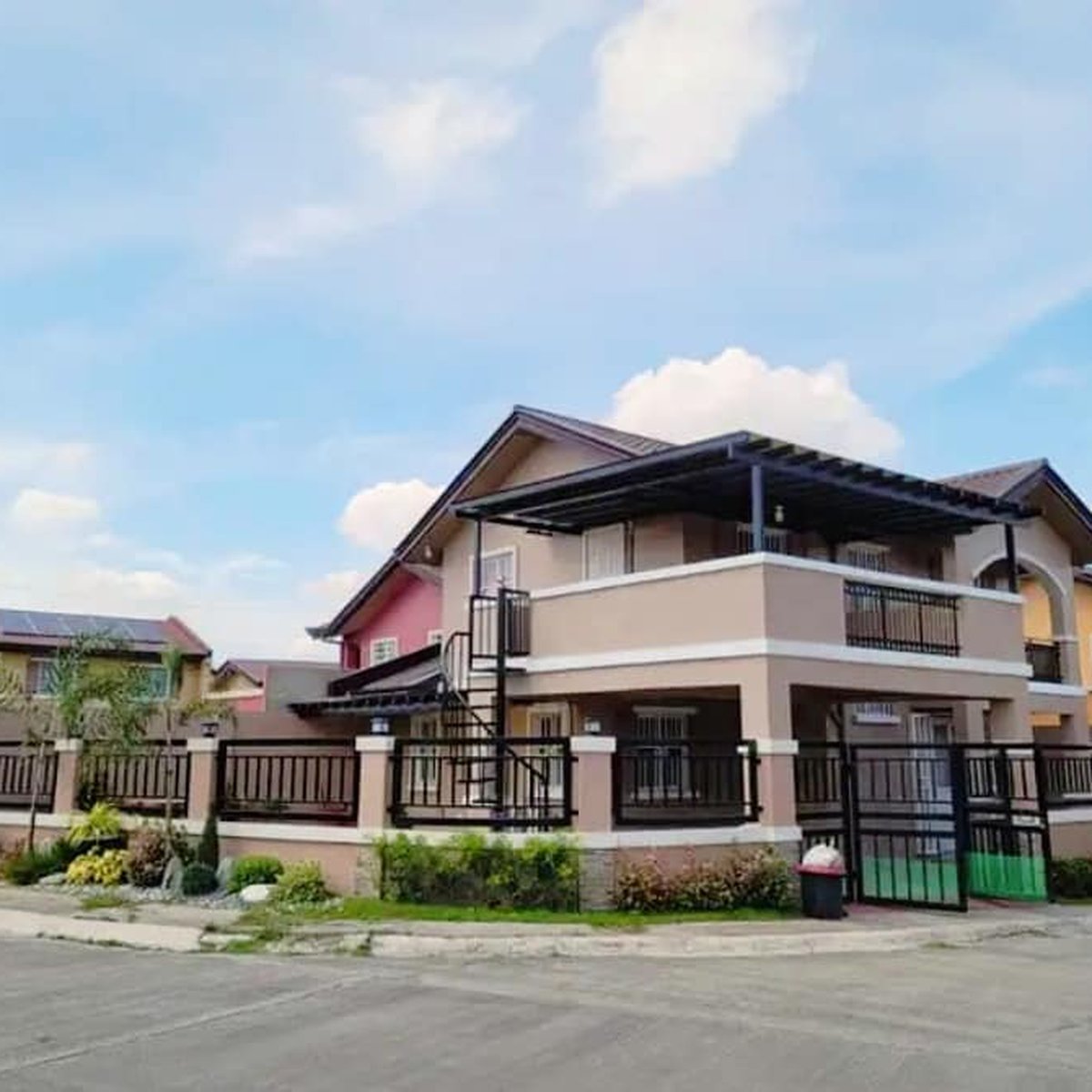 FOR SALE FULLY FURNISHED CORNER TWO STOREY HOUSE IN PAMPANGA [House and