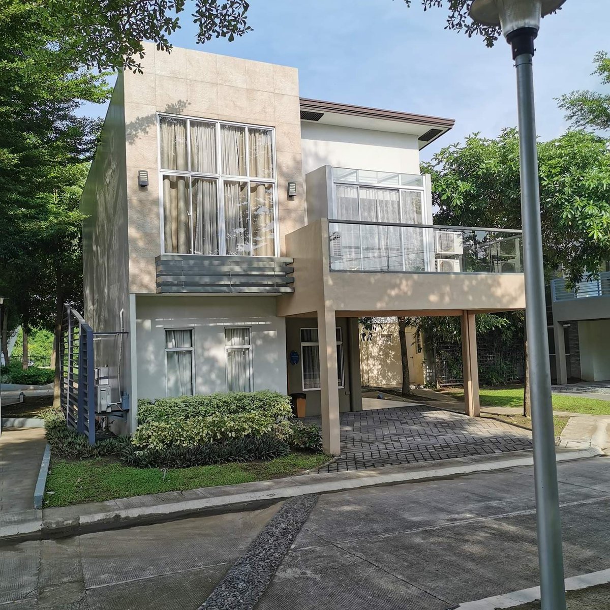 4 Bedroom House and Lot in Cavite [House and Lot 🏘️] (March 2021) in