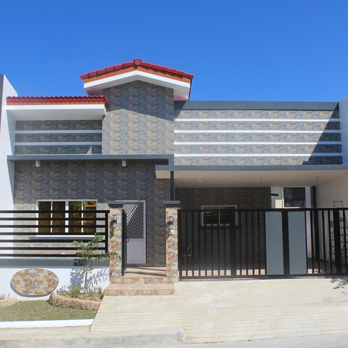 3-bedroom Single Detached House For Sale in Mandaue Cebu