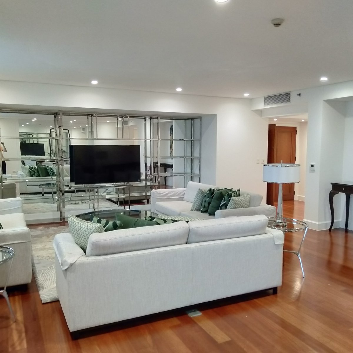 3BR Condo Unit in One Roxas Triangle [Condo 🏙️] (November 2022) in ...