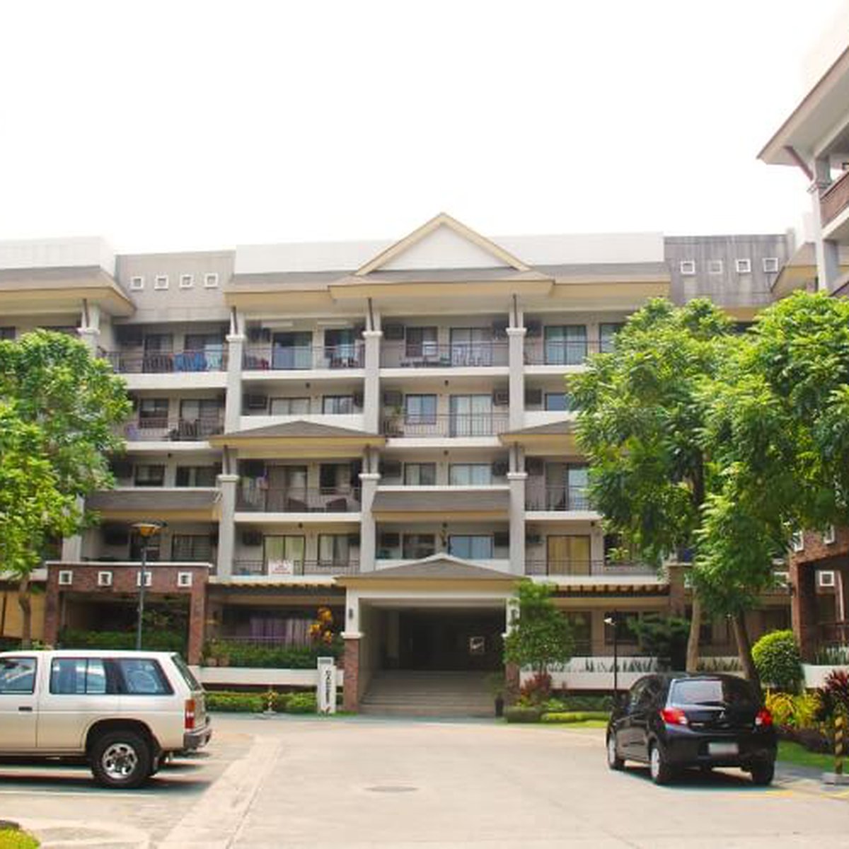 2BR RFO PREOWNED FOR SALE Riverfront Residences Caniogan, Pasig City
