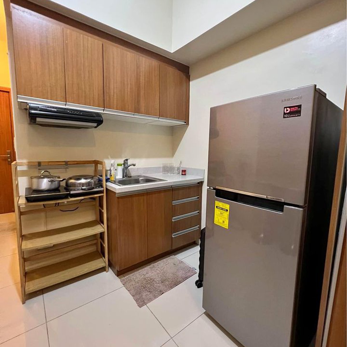 For Lease Studio Unit in Eton Tower Residences in Makati City [Condo 🏙