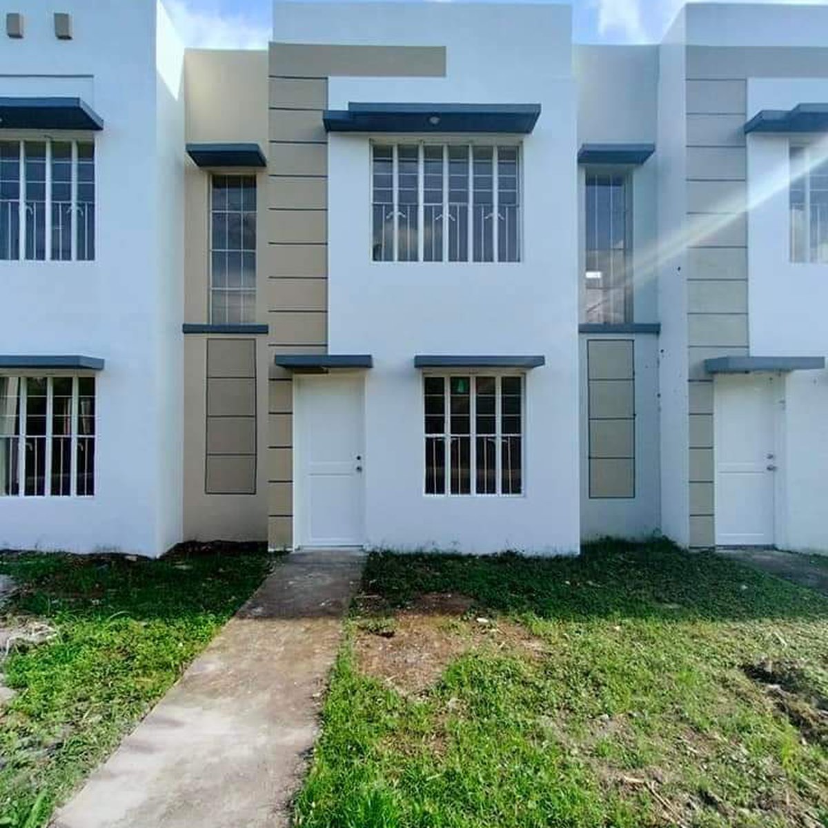 Ready for Occupancy 2 bedroom townhouse