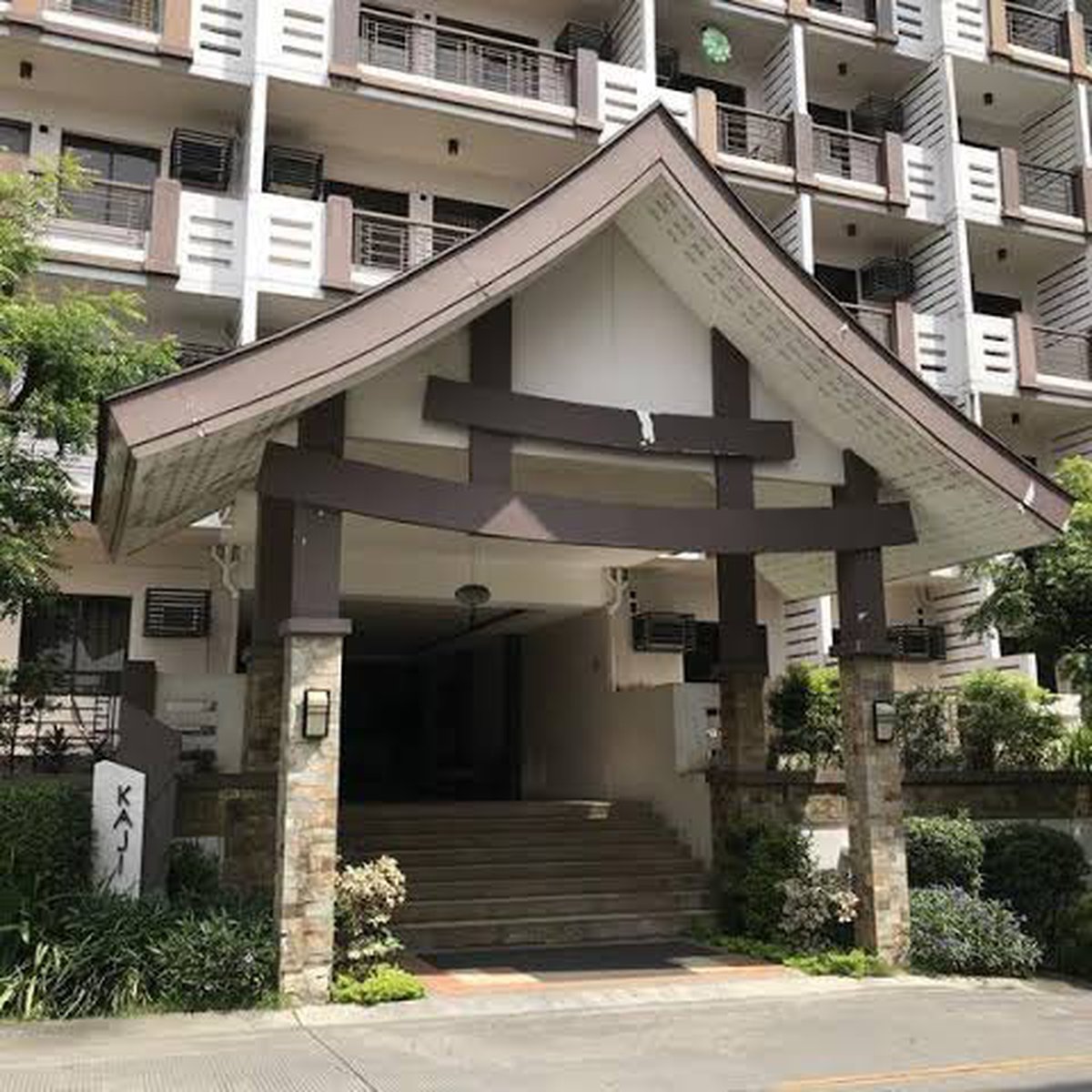 3 Bedroom Unit for Rent and Sale in Redwoods Fairview Quezon City