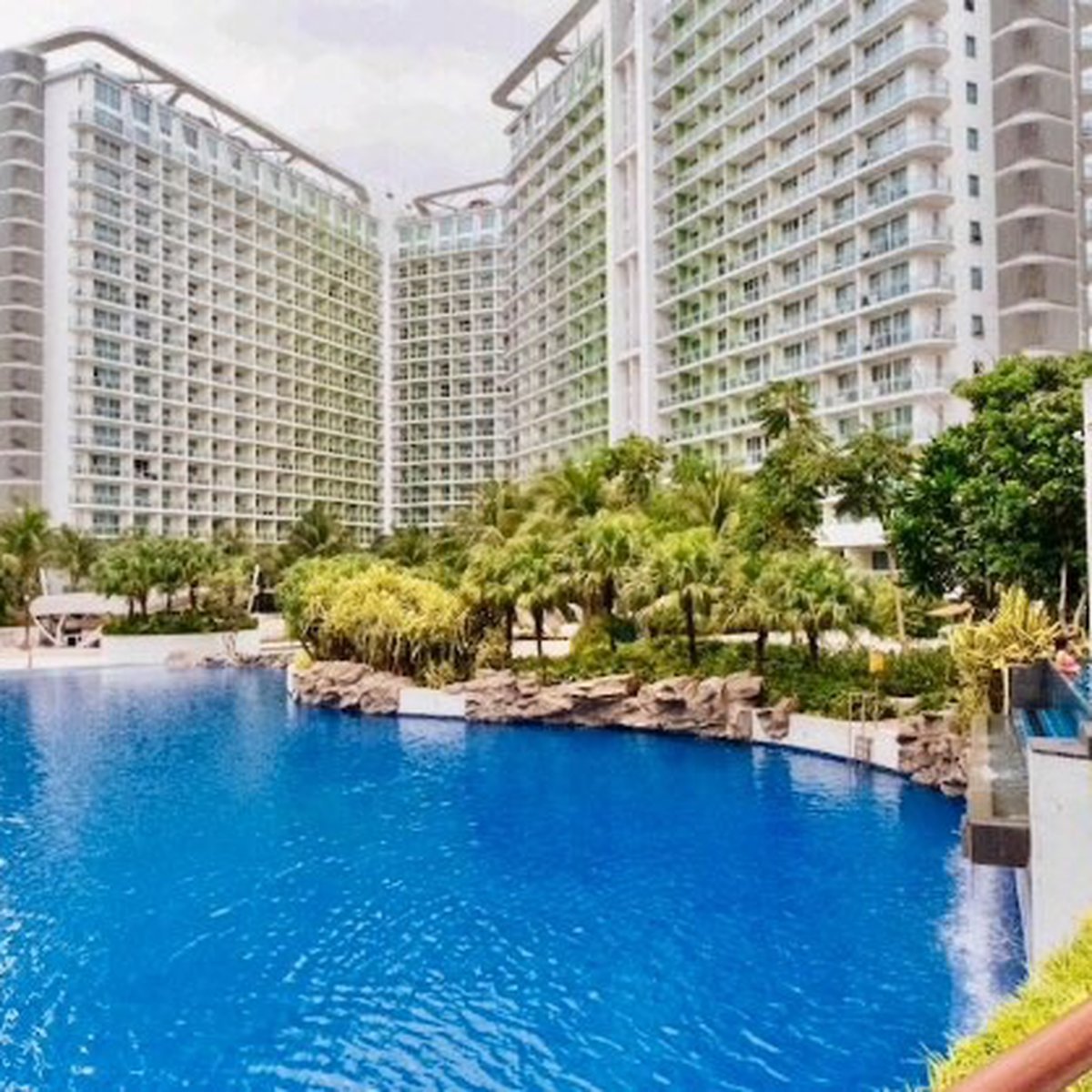 2 Bedroom Unit for Rent in Azure Urban Resort Residences Paranaque