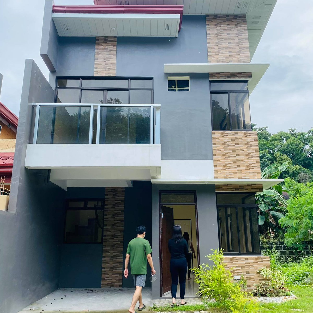 2 STOREY SINGLE UNIT AVAILABLE THRU PAGIBIG ST. MONIQUE VALAIS