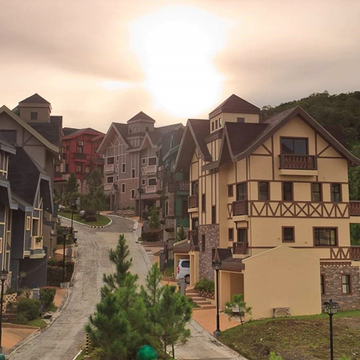 Experience Tranquil Luxury in Crosswinds, Tagaytay [Condo 🏙️