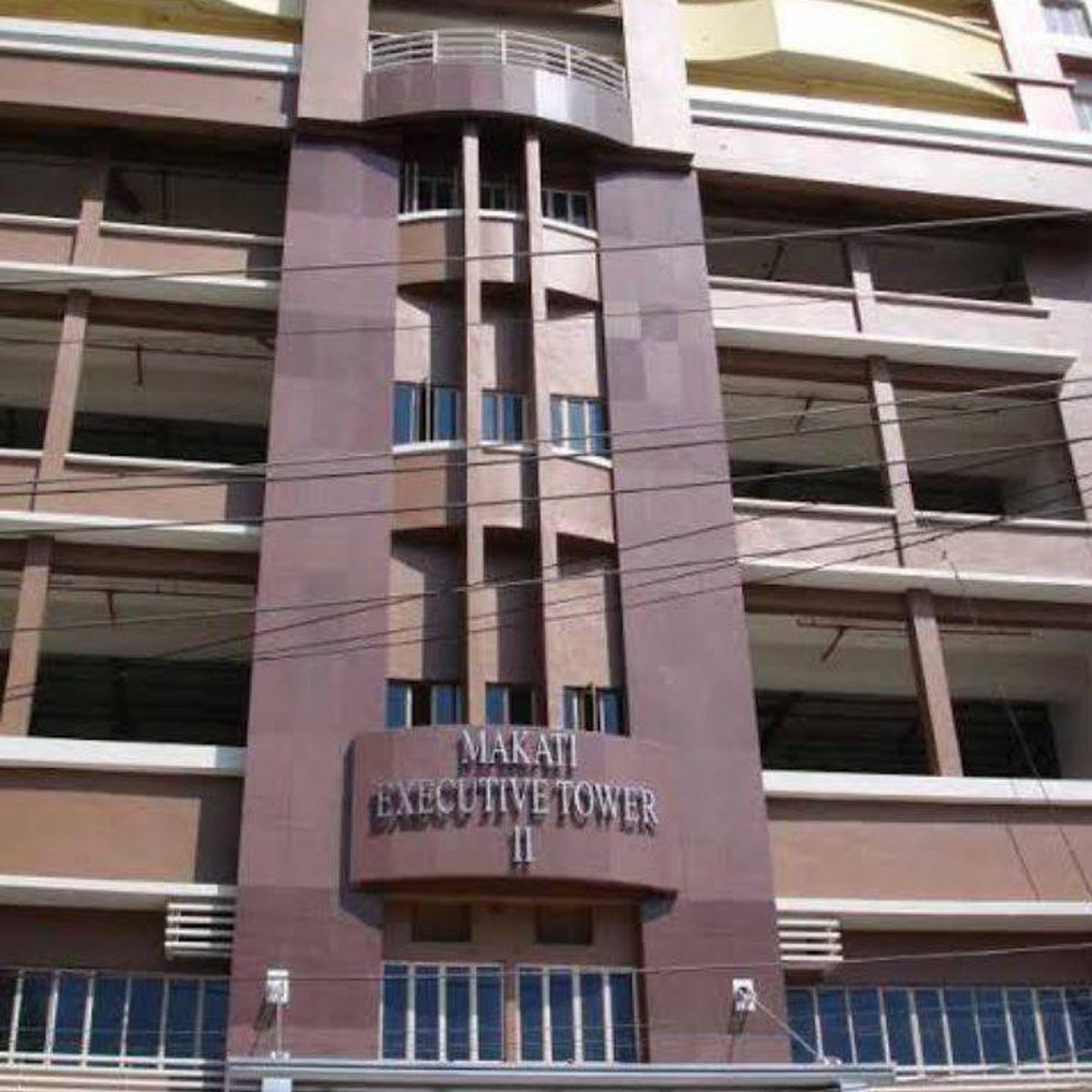 1 Bedroom with Balcony in Makati Executive Tower 4 [Condos 🏙️