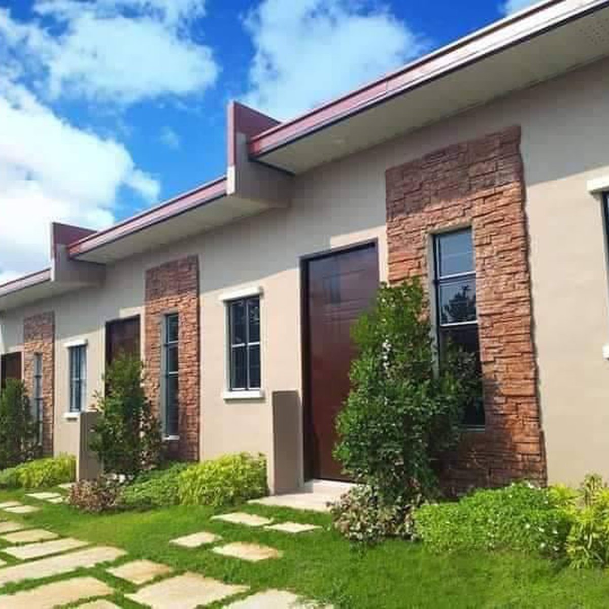 AFFORDABLE HOUSE & LOT IN LEGAZPI ALBAY [House and Lot 🏘️] (August 2022