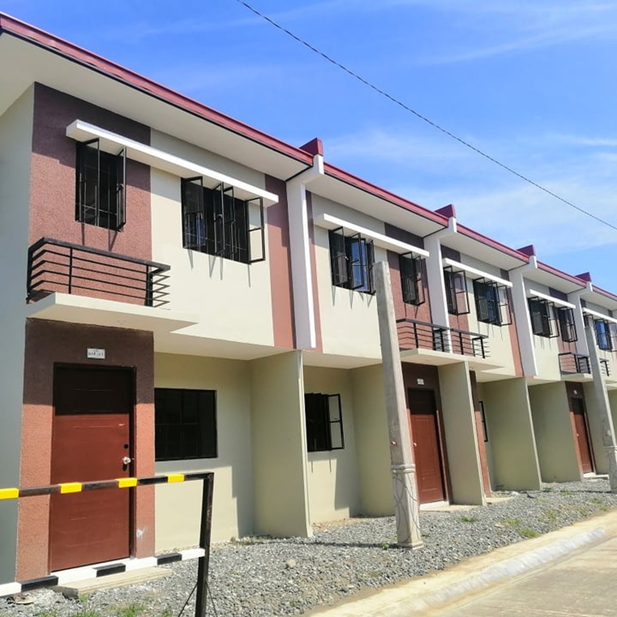 Abot kayang Townhouse [House and Lot 🏘️] (August 2021) in Malaybalay
