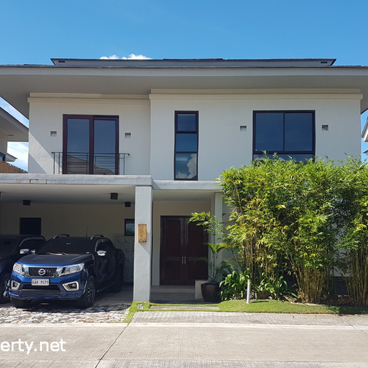For sale house and lot in banawa cebu with swimming pool [House and Lot 🏘️] (September 2022) in