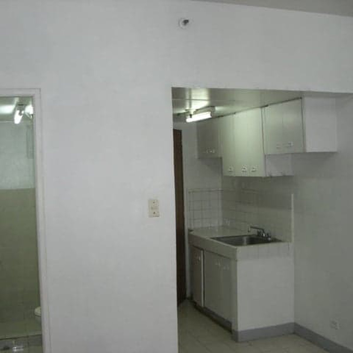 CITYLAND DELA ROSA STUDIO FOR RENT MAKATI NEAR MAKATI MED [Condo 🏙️