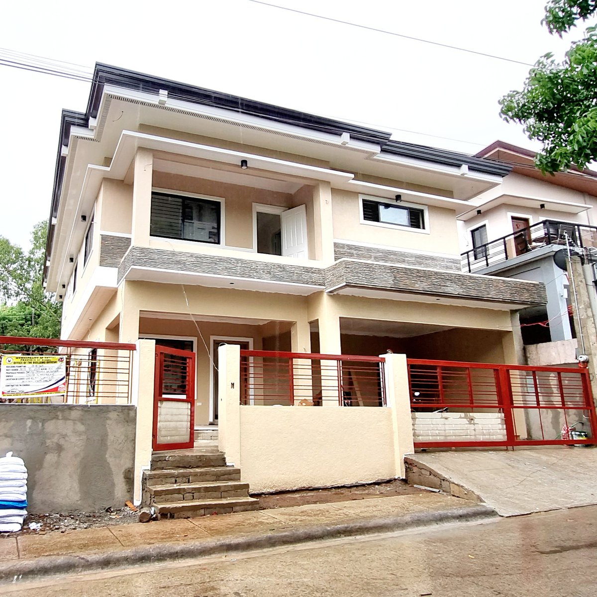 5bedroom Single Detached House and Lot For Sale in Taytay Rizal [House