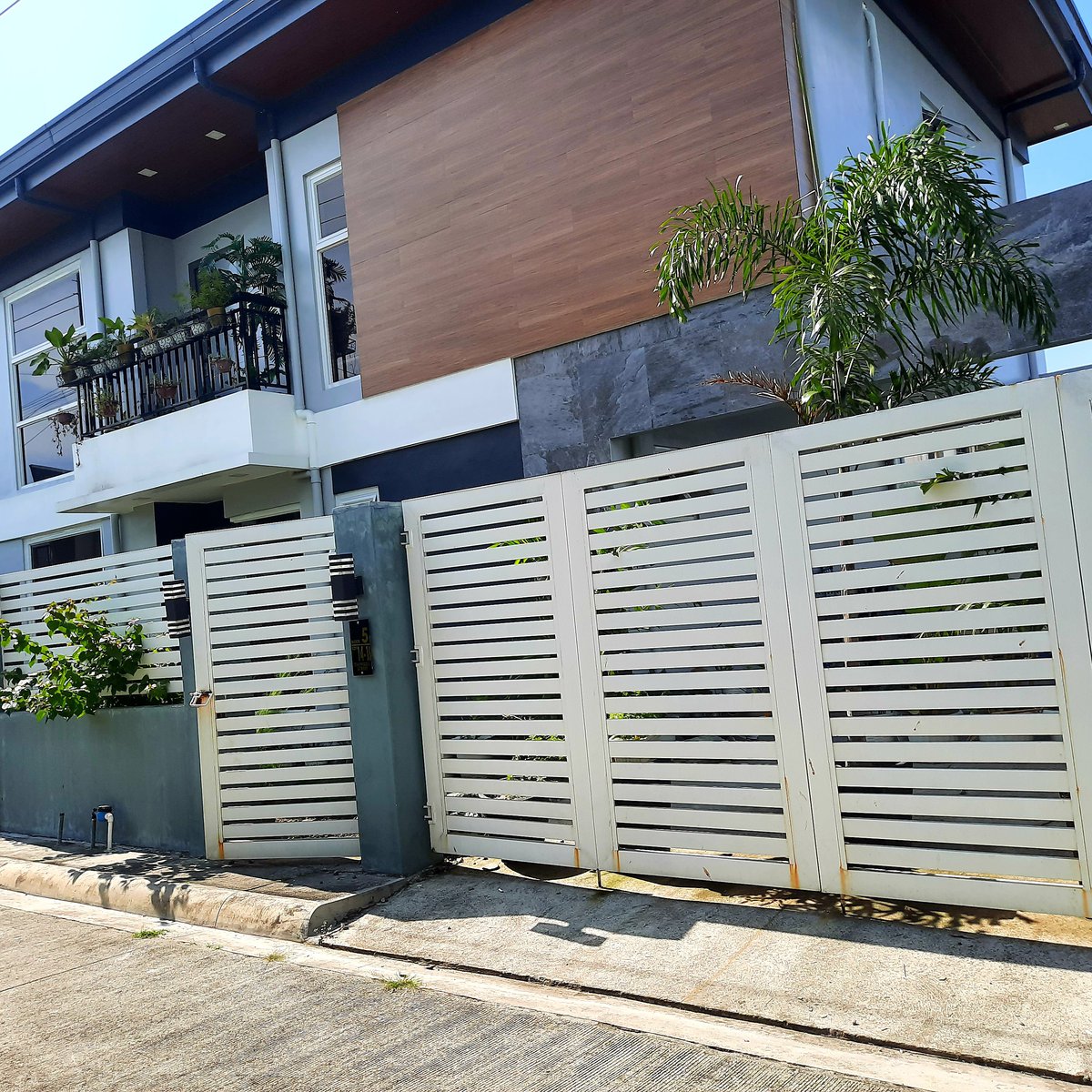 Fully furnished House for rent [House and Lot 🏘️] (October 2023) in San Fernando, Pampanga for