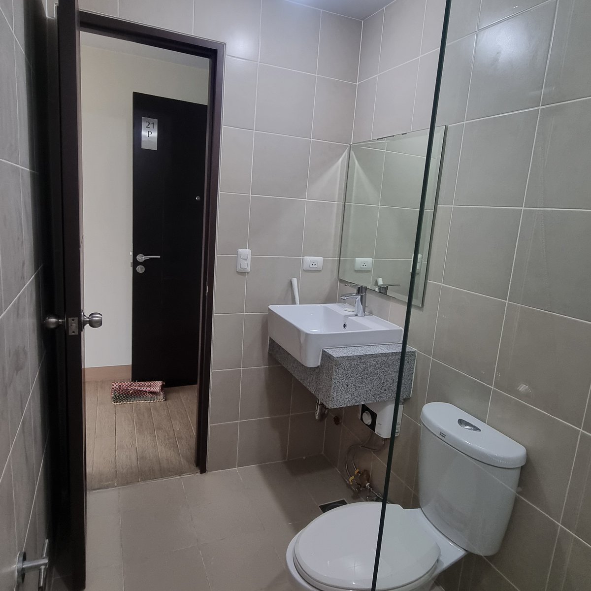 Studio unit for rent