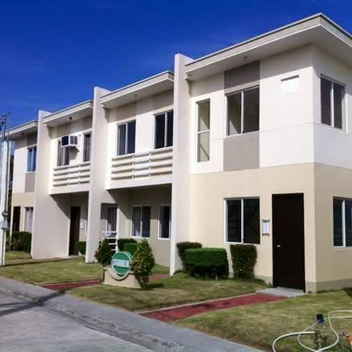 RFO Townhouse in Calamba Laguna near Mayapa Exit [House and Lot 🏘️