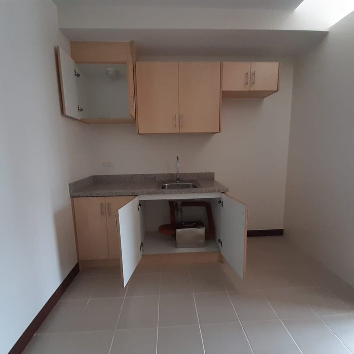 Rent to own in Makati City Rent to Own near CEU Makati [Condo 🏙️