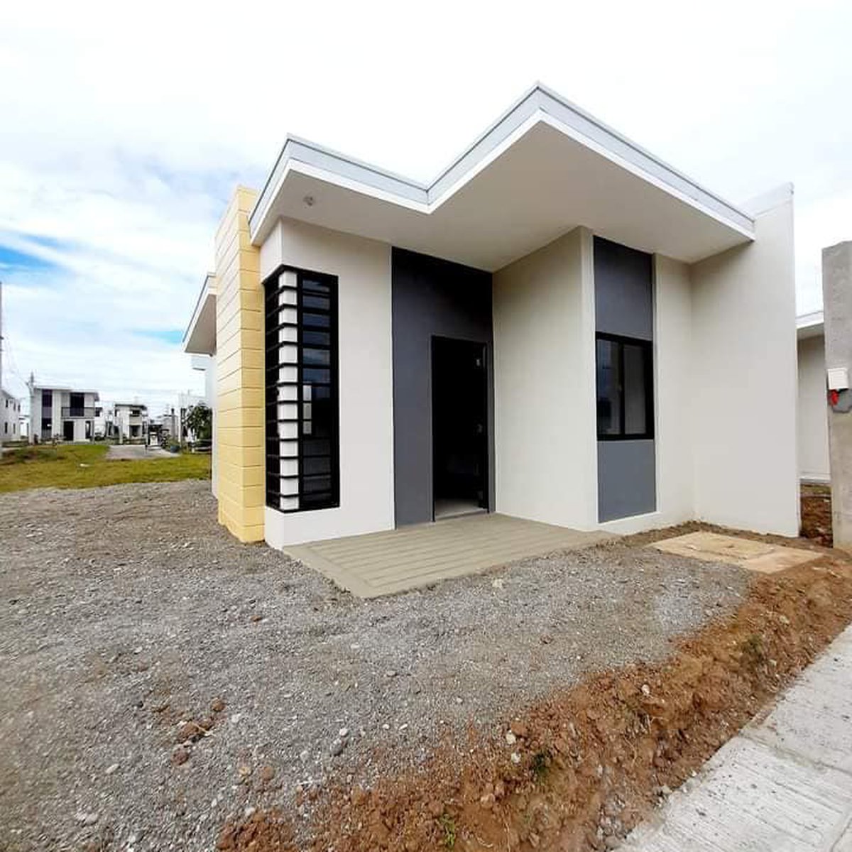 2bedroom Rowhouse For Sale in Capas Tarlac [House and Lot 🏘️] (January