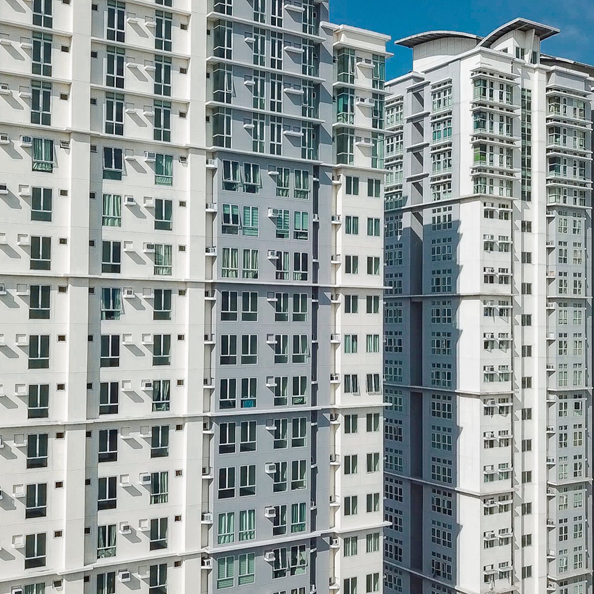 LIFETIME OWNERSHIP CONDO 2 BEDROOM IN MAKATI CHINO ROCES ALONG EDSA