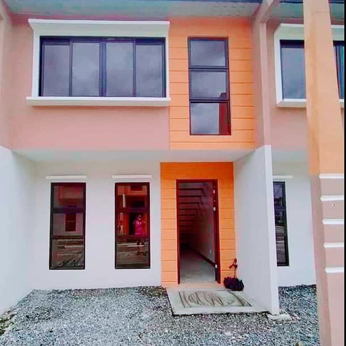 Townhouse In Deca Meycauayan Near NCR/Valenzuela Near Mc Arthur Hi-way ...