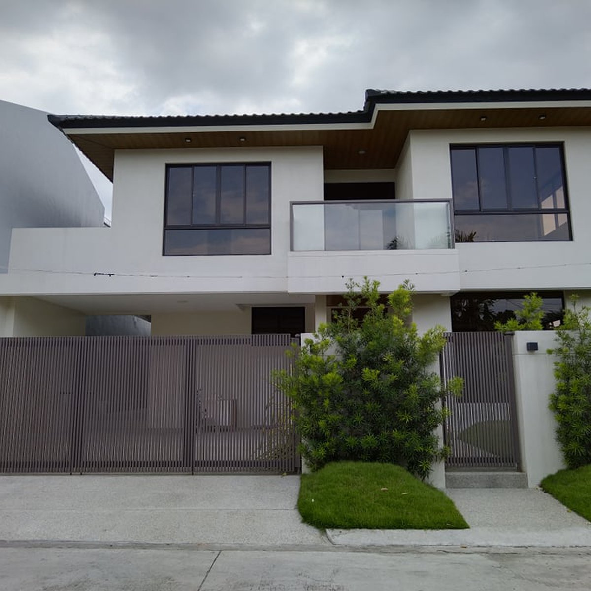 Brand New House For Sale in BF Homes, Paranaque [House and Lot 🏘️