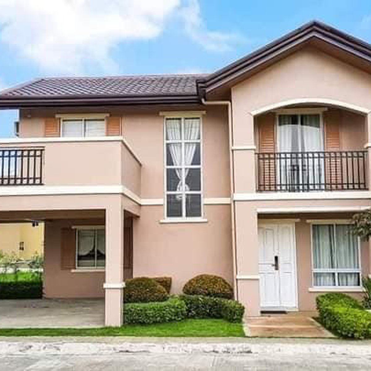 5-bedroom Single Attached House For Sale in Gapan Nueva Ecija