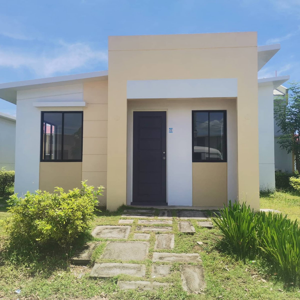 READY FOR OCCUPANCY HOUSE AND LOT IN TANZA WITH 5K RESERVATION FEE