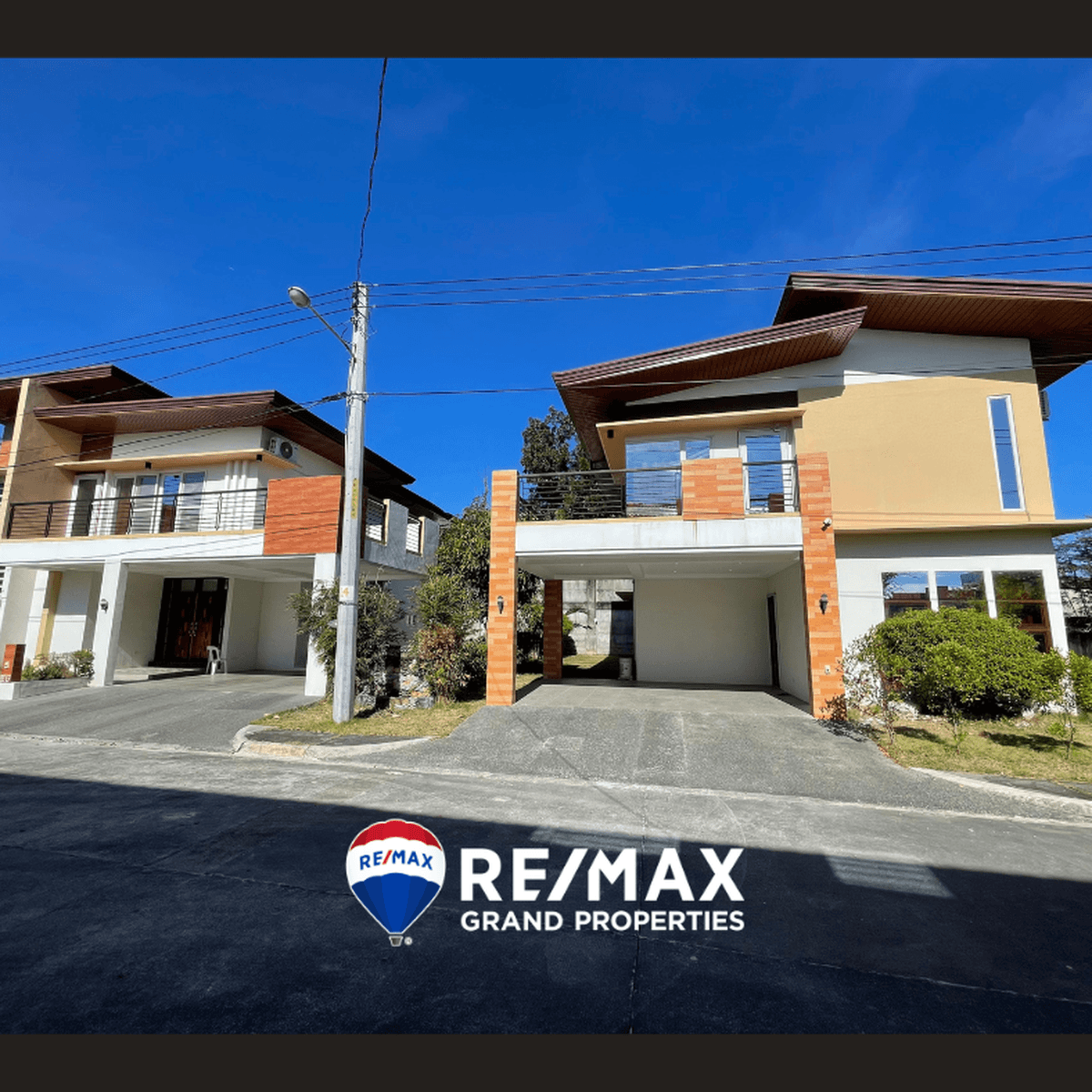 2 Fully Furnished Houses For Sale in Exclusive Village Angeles City