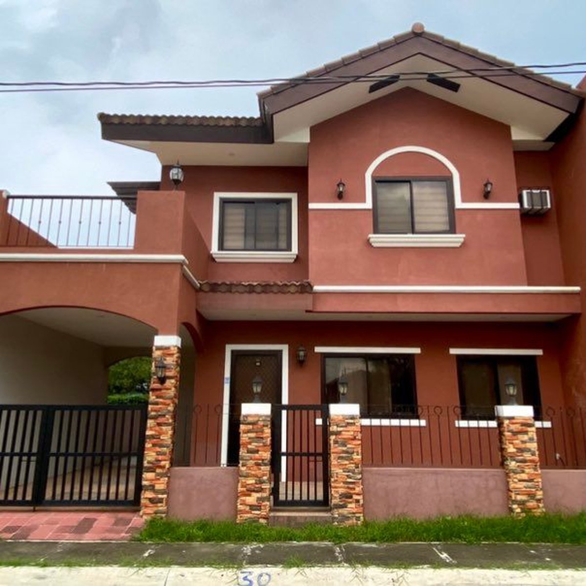 5 BR HOUSE AND LOT FOR SALE in VITA TOSCANA BACOOR [House and Lot 🏘️