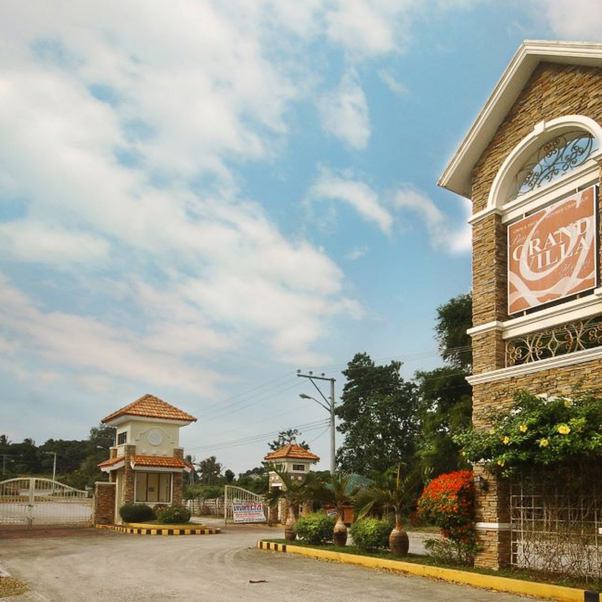 RFO TITLE READY 120.0sqm RESIDENTIAL LOT GRAND VILLAS BAUANBATANGAS