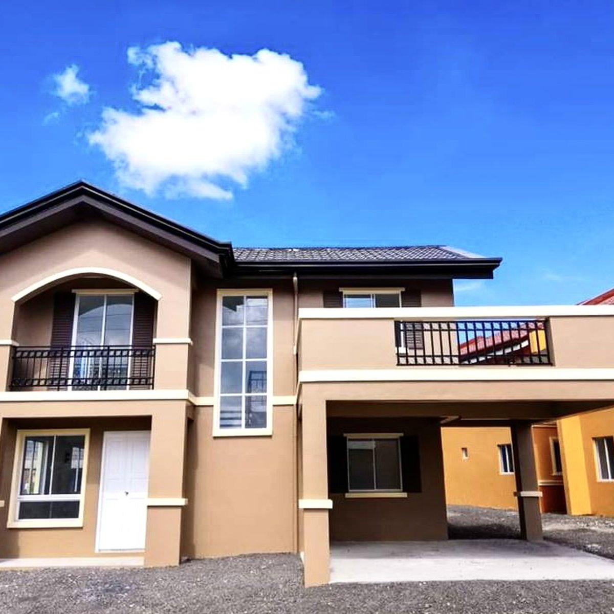 5BR HOUSE AND LOT FOR SALE IN KORONADAL [House and Lot 🏘️] (March 2022
