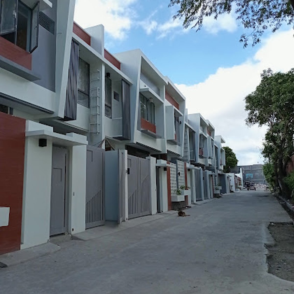 For Sale 2 Storey 3 Bedroom Townhouse in Project 8 Quezon City [House