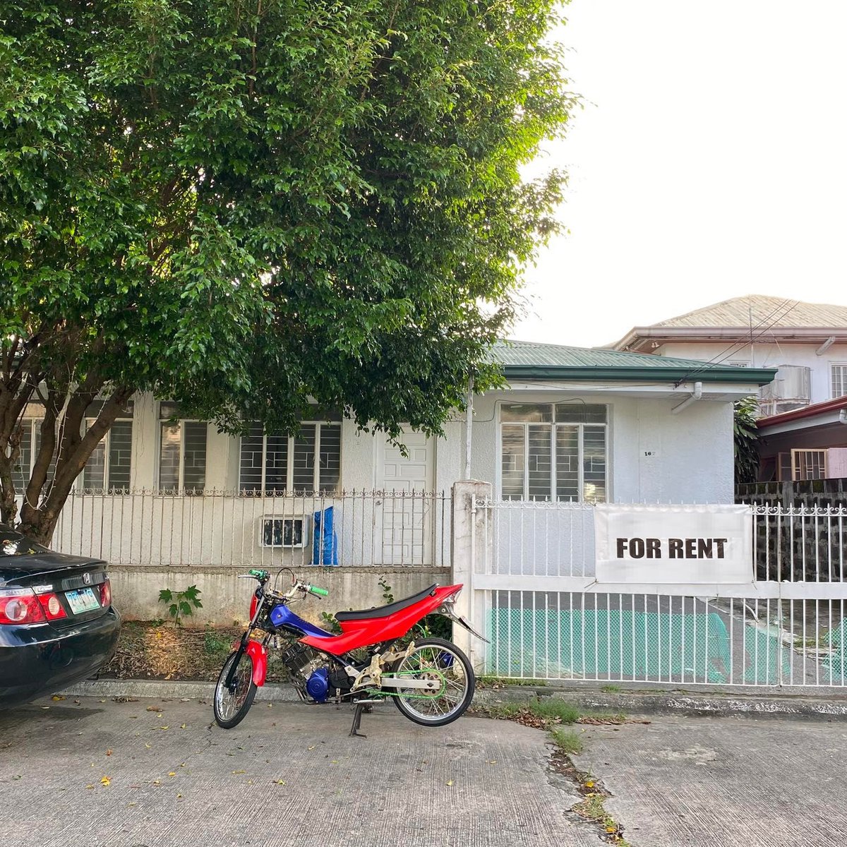 5BR House For Rent in BF Homes Paranaque City [House and Lot 🏘️