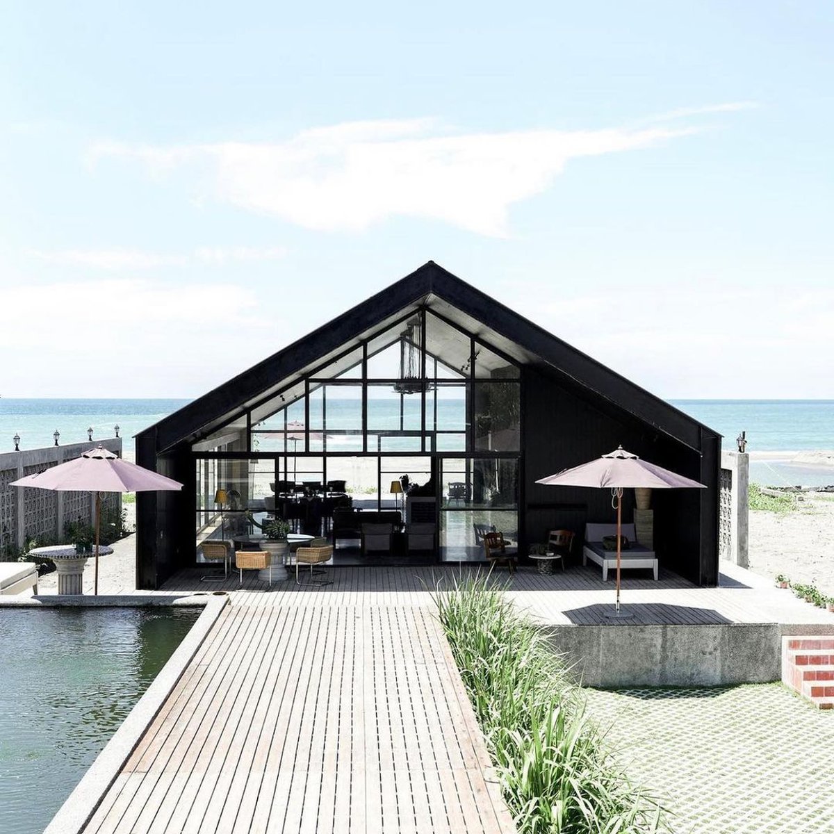 BEACHFRONT HOUSE AND LOT LA UNION FOR SALE [House and Lot 🏘️] (December