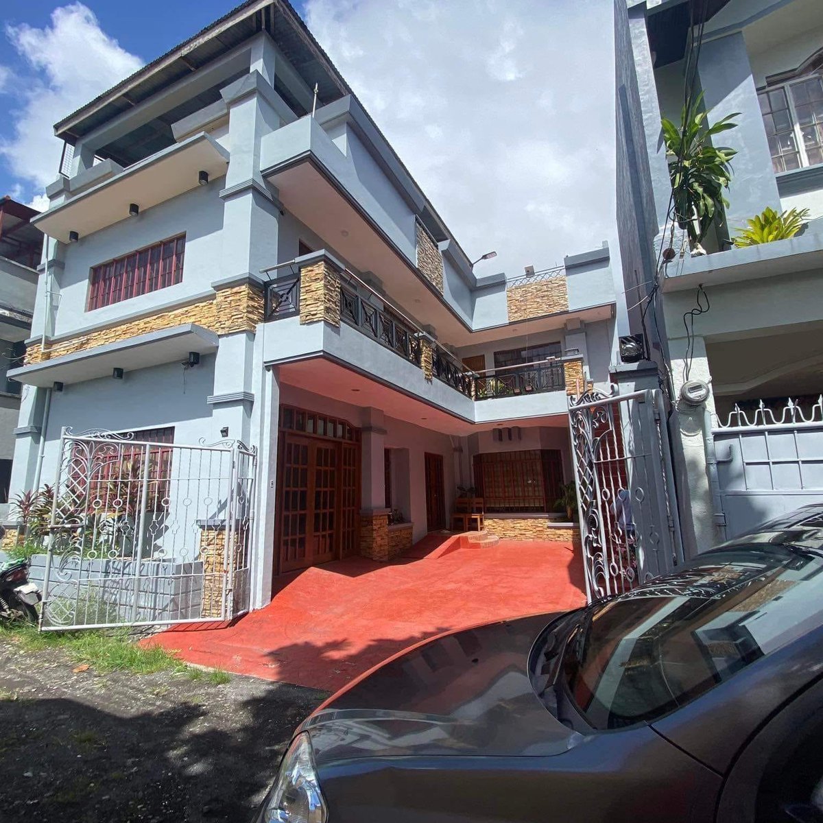 5bedroom Single Detached House For Sale in Legazpi Albay [House and