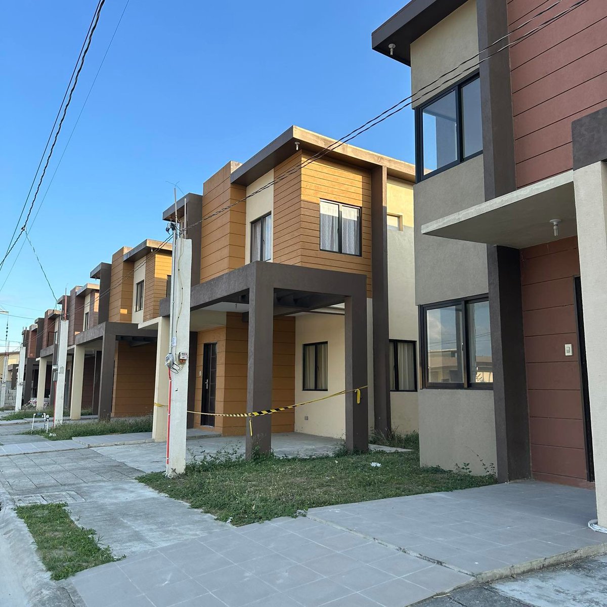 House and Lot For Sale in Molino Bacoor Boulevard Solviento Villas