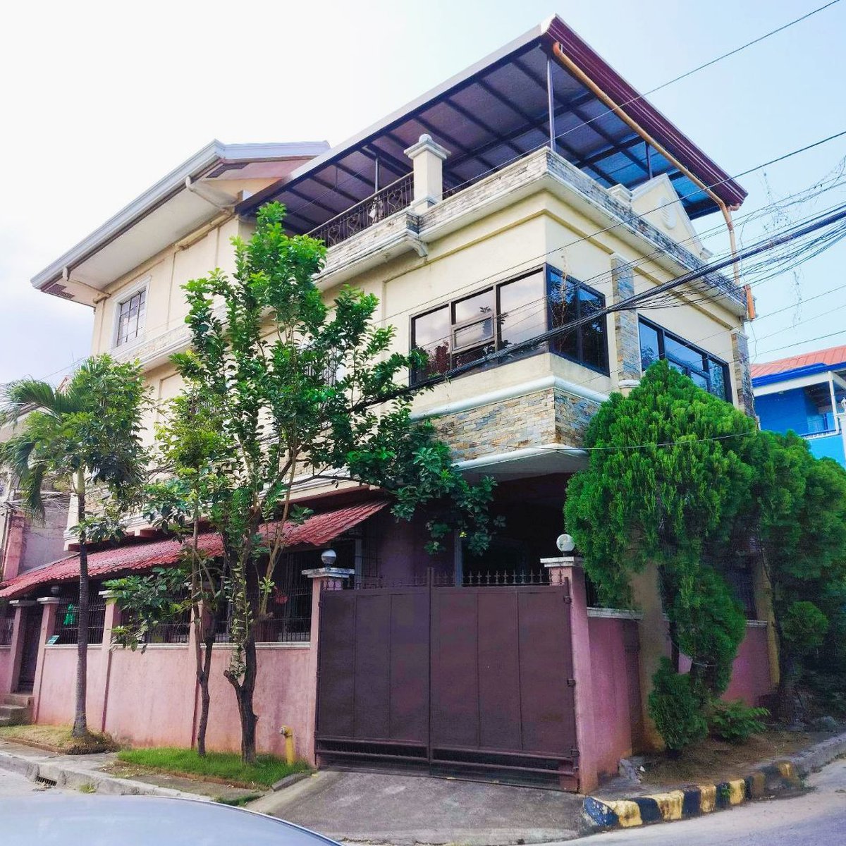 5-bedroom Single Detached House For Sale in Taytay Rizal