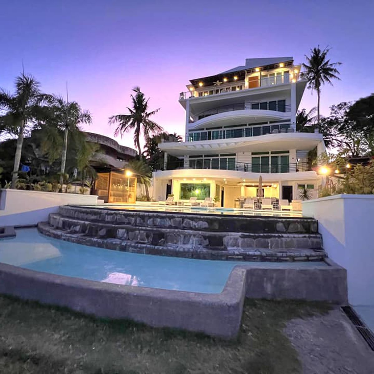 1,045 sqm 15bedroom Beach Property For Sale in Compostela Cebu [Beach