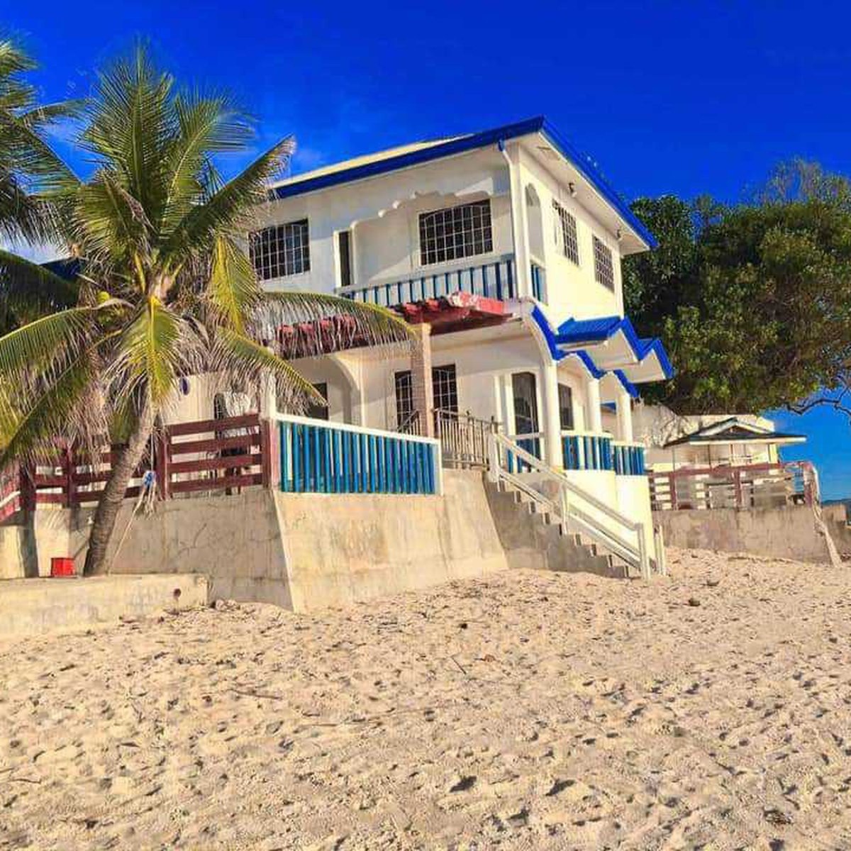 For Sale 5Bedroom Beach House with White sand in San Remegio, Cebu